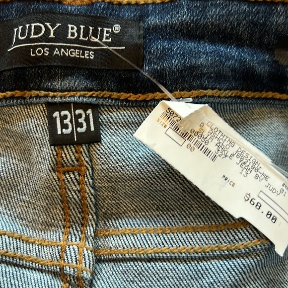 NWT Judy Blue Mid Rise Slim Fit Jeans. Size 13/31 - Picture 6 of 8